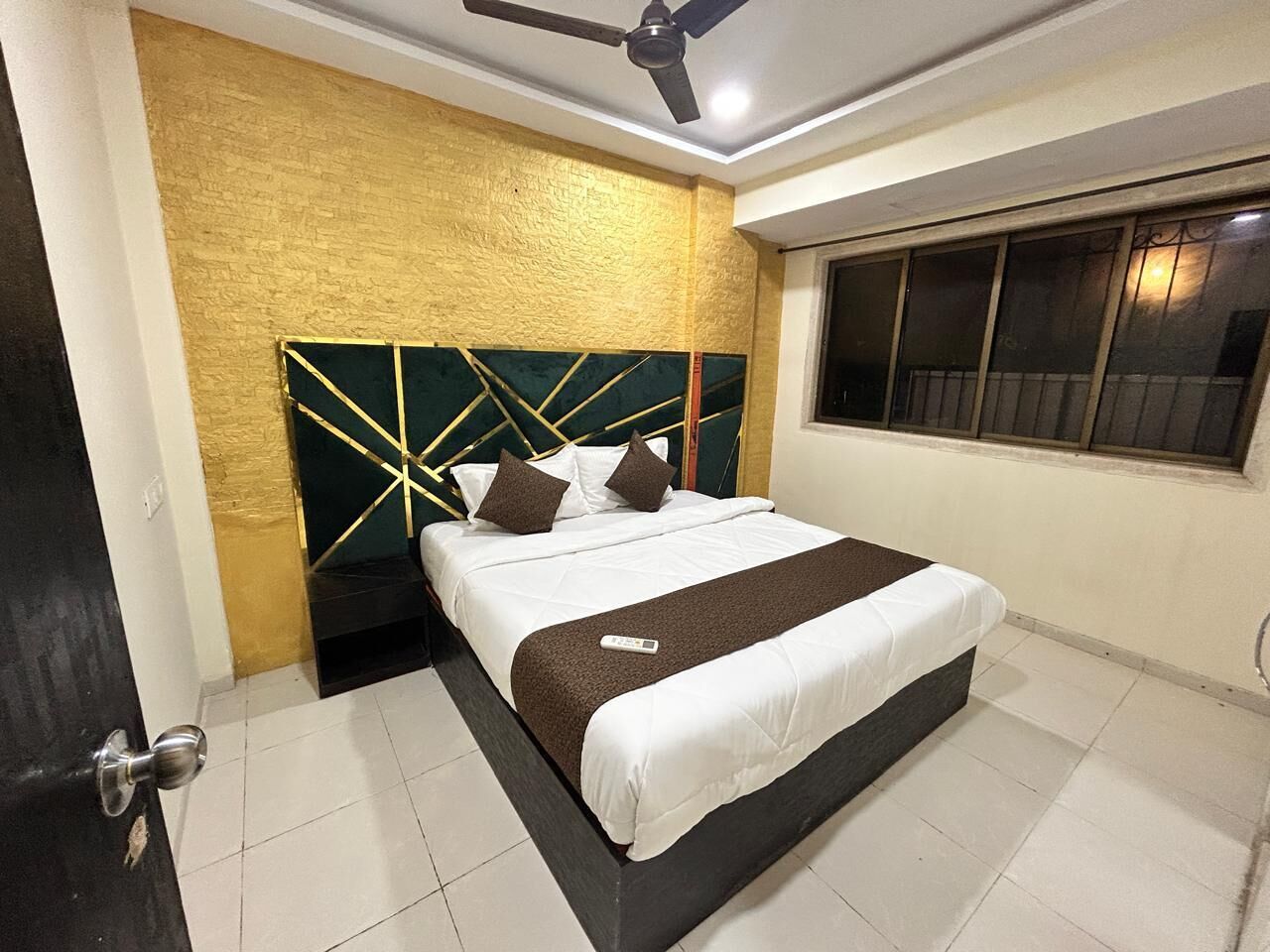 Chambre Double | Wi-Fi gratuit, draps fournis