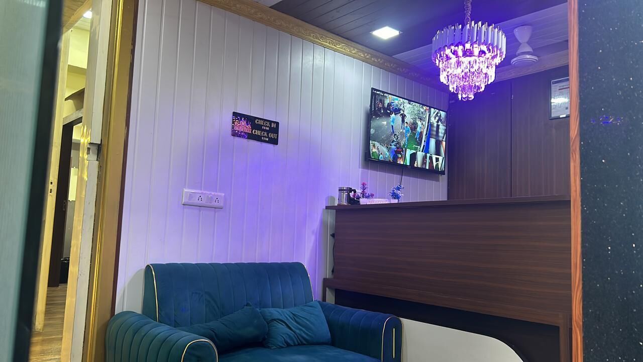 Coin salon dans le hall