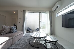 55-inch flat-screen TV with digital channels, toys - Miyako Beach Resort (Miyakojima)