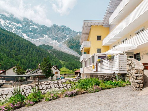 Cosy apartment for 5 guests with WIFI, TV, terrace, pets allowed and panoramic view