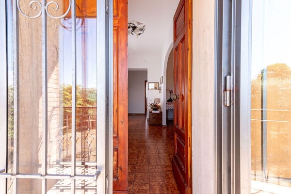 Gebäude, Tür, Holz, Interior Design, Orange, Fussboden, Flooring, Home Door, Grundeigentum