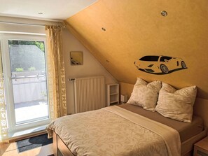 1 Schlafzimmer, Reisekinderbett, kostenloses WLAN, Bettwäsche