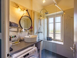 Hair dryer - Beautiful private villa for 10 guests with WIFI, TV and terrace (Primelin)