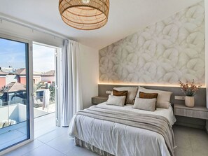 4 bedrooms, iron/ironing board, travel cot, free WiFi