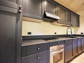 Oven, dishwasher, toaster, high chair - Cosy apartment for 4 guests with WIFI, TV and pets allowed (Bormio)