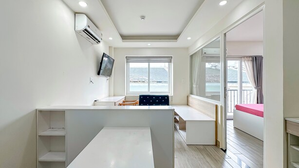 Comfort Apartment, 1 Bedroom | Meja, ruang kerja komputer riba, Wi-fi percuma 