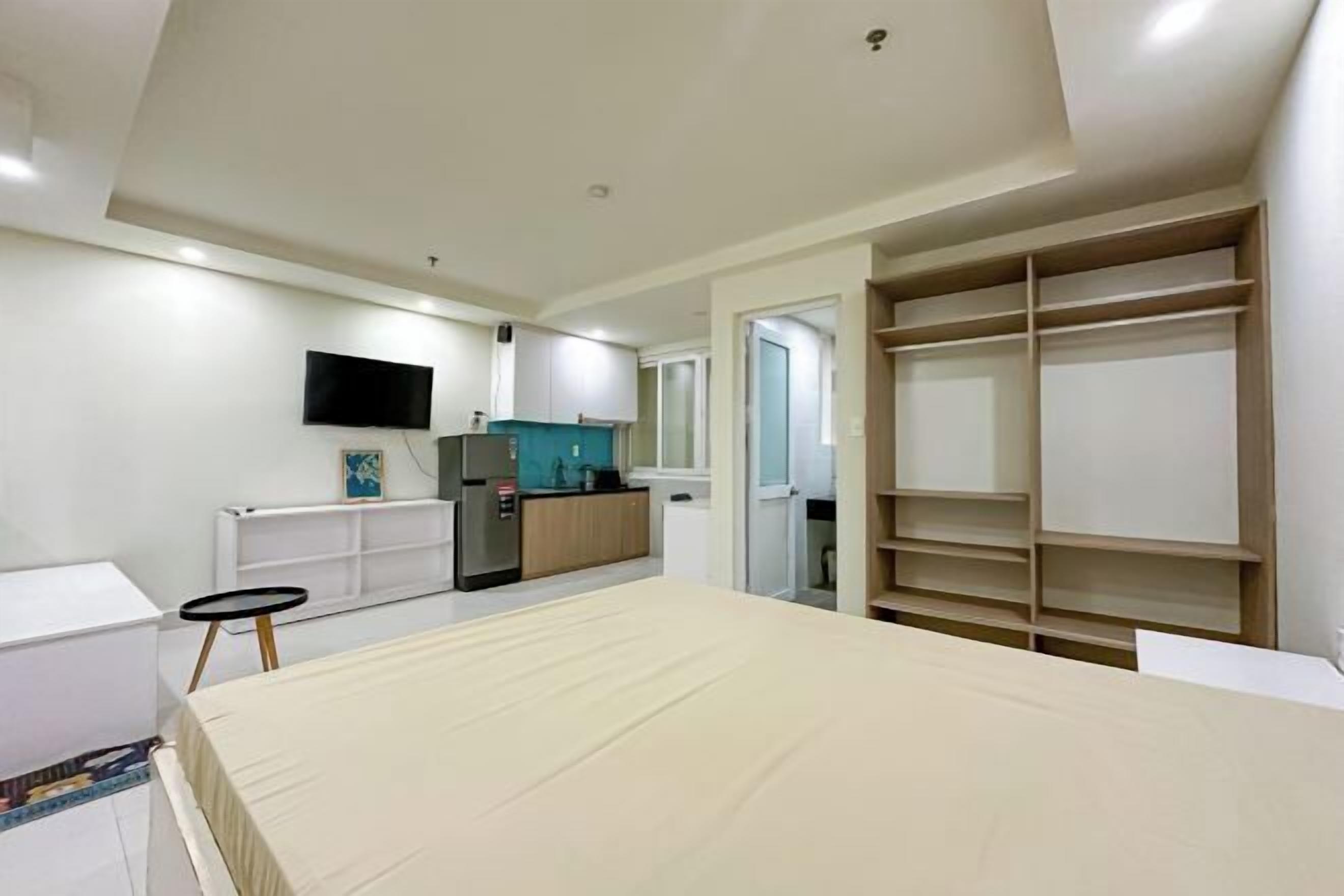 مكتب ومساحة عمل للكمبيوتر المحمول وواي فاي مجانًا