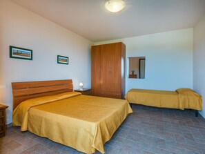 5 عدّة غرف نوم وسرير سفر وواي فاي مجانًا