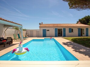 Pool - Stunning private villa for 6 people with private pool, WIFI, TV and terrace (Préfailles)