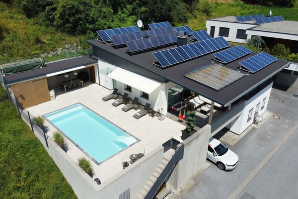 Bâtiment, Fenêtre, Maison, Design Urbain, Piscine, Zone Résidentielle, Voiture, Immobilier, Paysage, Toit