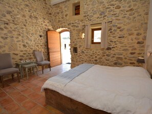 2 Schlafzimmer, Reisekinderbett, kostenloses WLAN