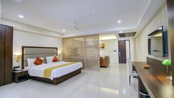 Basic Suite | 1 bedroom, minibar, in-room safe, soundproofing