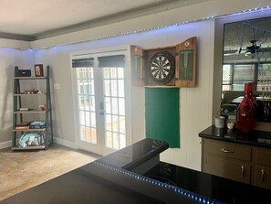 Interior - 4 Bedroom Home 2 Miles to Campus (College Station)