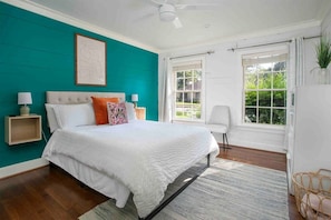 3 bedrooms, desk, free WiFi, bed sheets - 3 Bedroom Historical Registry Home (Tyler)