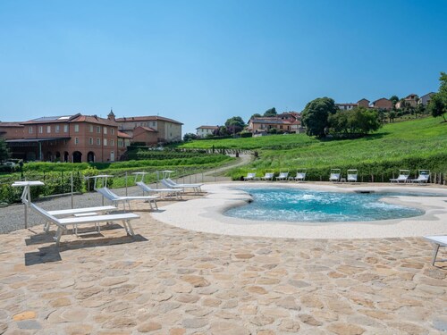 Wonderful private villa with A/C, hot tub, WIFI, private pool, TV, terrace and panoramic view