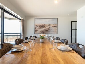 Dining - Beautiful apartment for 6 people with WIFI, TV and terrace (Blankenberge)