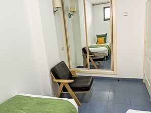 1 Schlafzimmer, Bügeleisen/Bügelbrett, Reisekinderbett, kostenloses WLAN