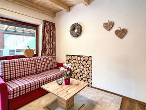 TV - Beautiful apartment for 6 guests with WIFI, TV, terrace and pets allowed (See)