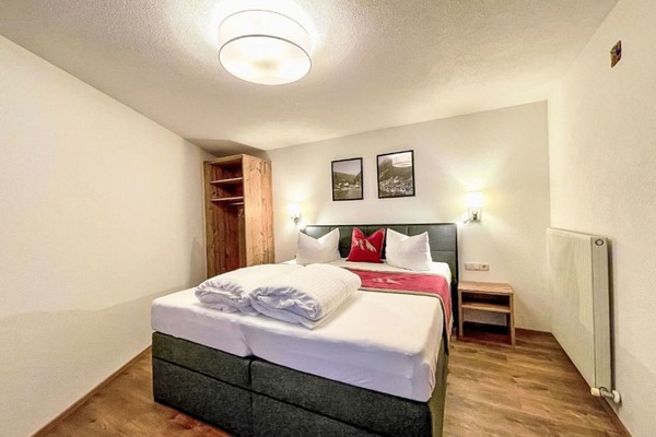 Tabelle, Möbel, Eigentum, Gebäude, Holz, Interior Design, Haus, Fussboden, Flooring, Stuhl