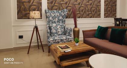 Luxury Retreat : 3-bedroom apartment with AC, WiFi in welcoming Gurugram
