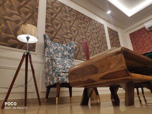 Interior - Luxury Retreat : 3-bedroom apartment with AC, WiFi in welcoming Gurugram (Gurugram)