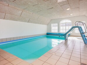 Hus | Pool | Inomhuspool och utomhuspool