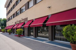 Façana frontal de l'allotjament