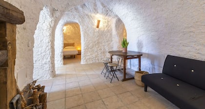 Beautiful private villa for 4 people with WIFI, TV and terrace
