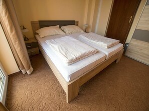 Apartment | 3 bedrooms - Apartment in Starigrad Paklenica (Starigrad)