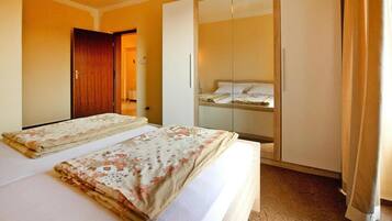 Apartment | 3 bedrooms, individually furnished