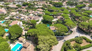 Exterior - Beautiful private villa for 9 guests with WIFI, private pool, A/C, TV and terrace (Sainte-maxime)