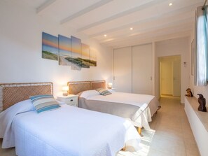 4 Schlafzimmer, Reisekinderbett, kostenloses WLAN, Bettwäsche