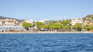 Beach - Beautiful private villa for 9 guests with WIFI, private pool, A/C, TV and terrace (Sainte-maxime)