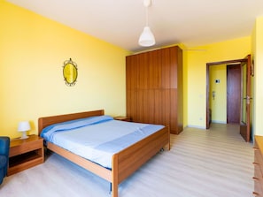 2 habitaciones, cuna de viaje y wifi gratis 