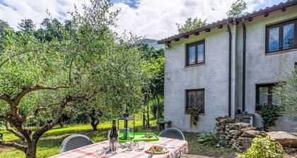 Wonderful private villa for 6 guests with WIFI, TV, patio and pets allowed