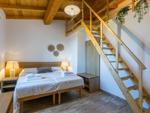 3 bedrooms, travel crib, free WiFi, bed sheets - Stunning private villa for 6 people with A/C, private pool, WIFI, TV, terrace and pets allowed (Riparbella)