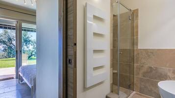 3 Schlafzimmer, Reisekinderbett, kostenloses WLAN, BettwÀsche