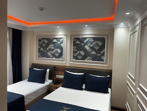 Quarto duplo, sacada, vista para a cidade | 1 quarto, roupas de cama de algodão egípcio, roupas de cama premium