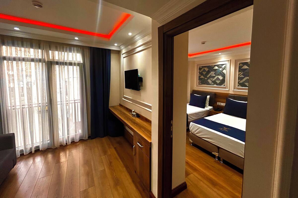 Family Quadruple Room | Egyptian cotton sheets, premium bedding, minibar, laptop workspace