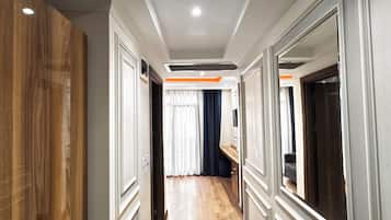 Sábanas de algodón egipcio, ropa de cama de alta calidad y minibar