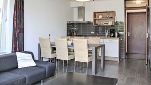 Interior - Stunning private villa for 5 people with WIFI, TV, terrace and pets allowed (Wissenkerke)