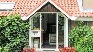 Exterior detail - Stunning private villa for 5 people with WIFI, TV, terrace and pets allowed (Wissenkerke)