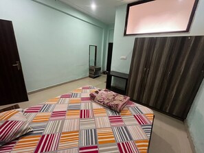 1 bedroom - Srijibaba ki Haweli (Mathura)