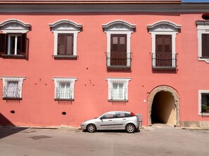 Esterni