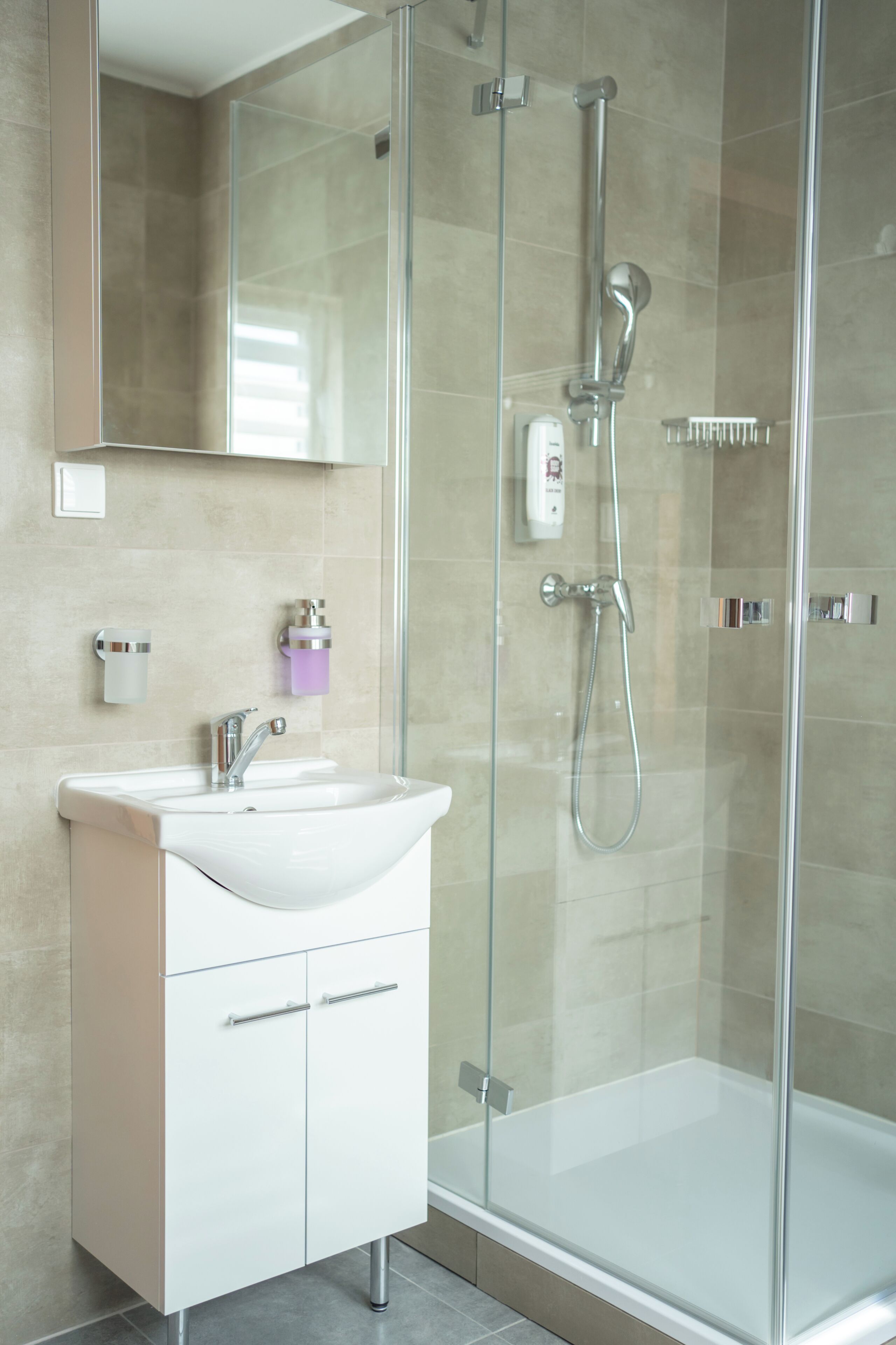 Dusche, Handtücher, Seife, Shampoo