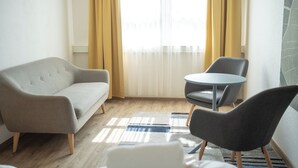Værelse til 4 personer - privat badeværelse | Skrivebord, arbejdsområde til bærbare computere, gratis Wi-Fi