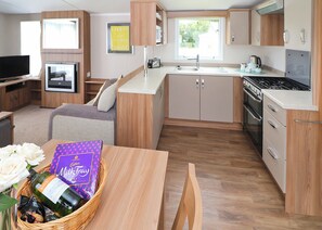 Refrigerador, horno, placa de cocina, tostadora