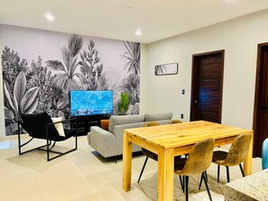 Interior - cerca del malecón y estadio venados by Gpsrentas (Mazatlán)