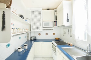 Køleskab, mikrobølgeovn, ovn, opvaskemaskine