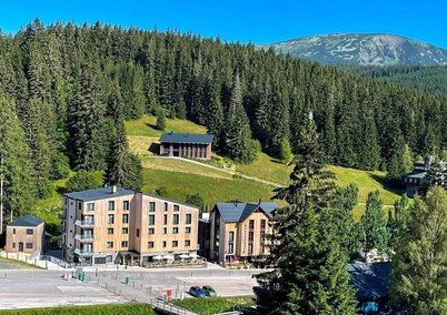 泽莱尼波托克酒店